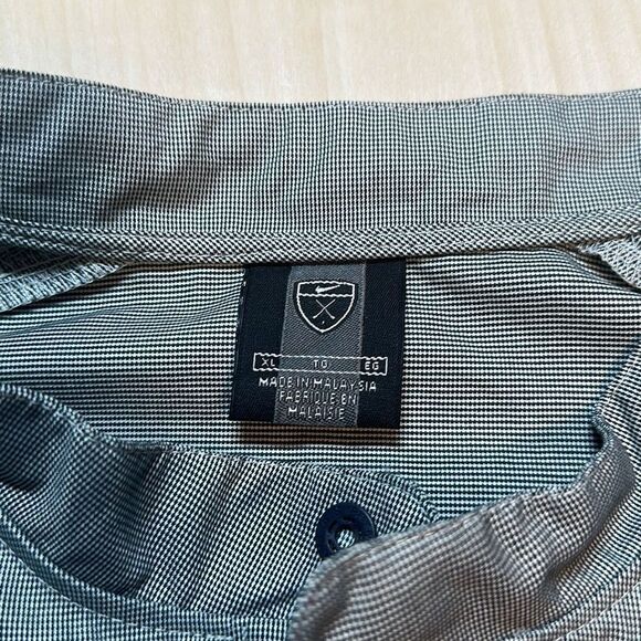 Nike Tiger Woods Golf Windbreaker Jacket XL Silver Pullover 1/4 Snap Zipped Pock - Picture 5 of 6